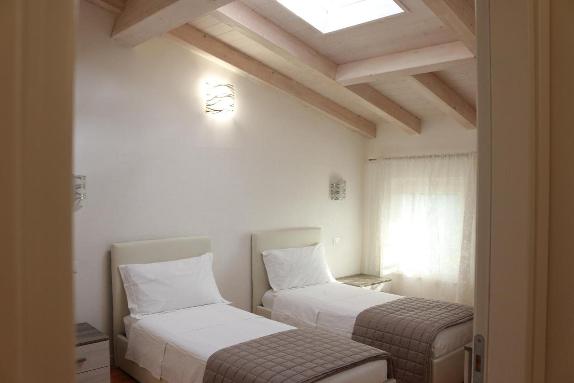Locazione Turistica Aquila 3 Apartment เวโรนา ภายนอก รูปภาพ