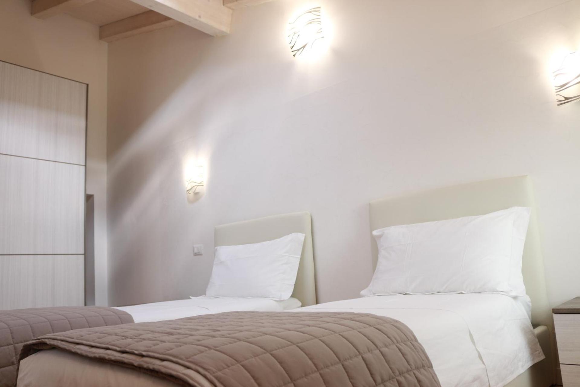 Locazione Turistica Aquila 3 Apartment เวโรนา ภายนอก รูปภาพ